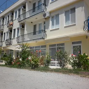 Oezguer Hotel Fethiye